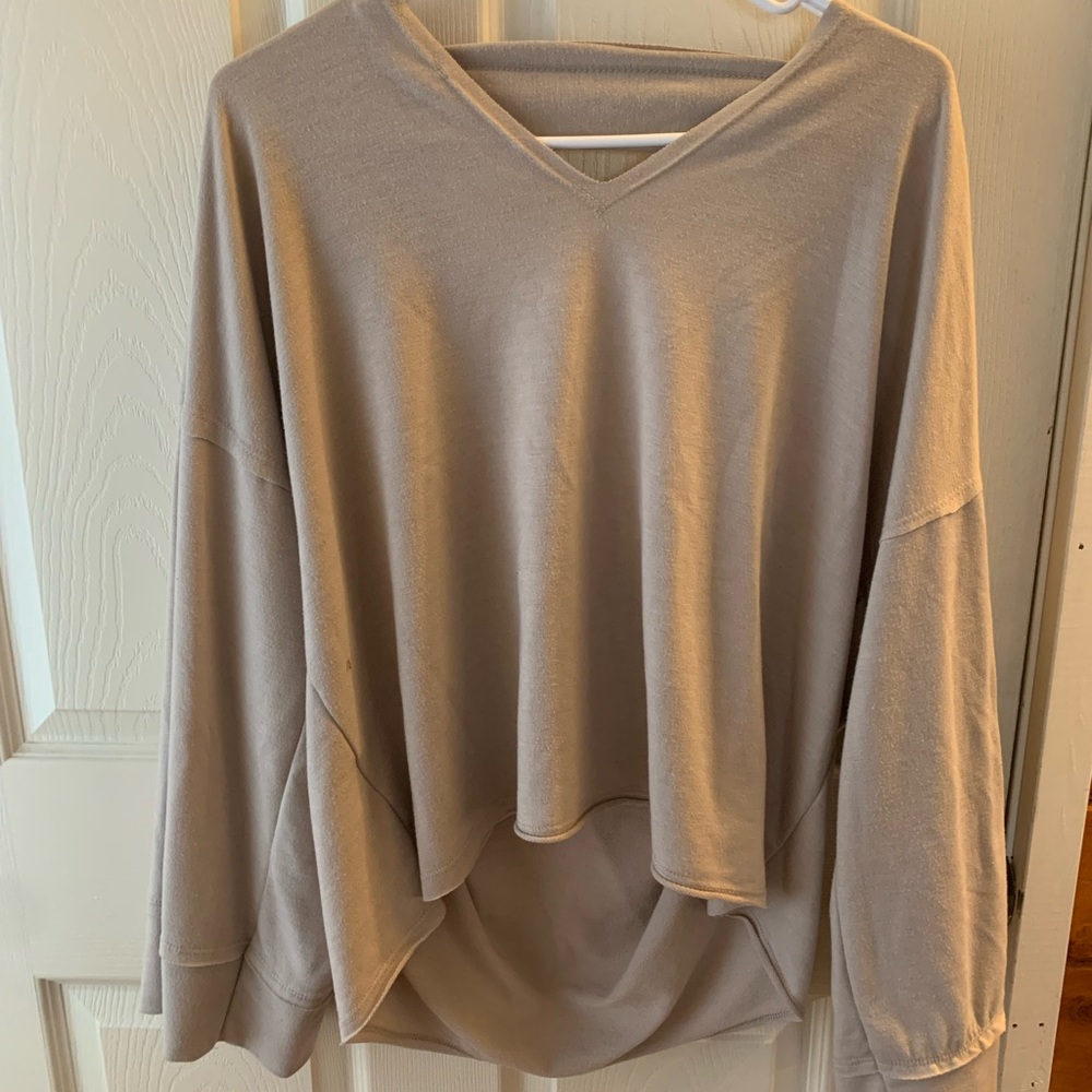 Women's V-Neck Long Sleeve Top - Lavender